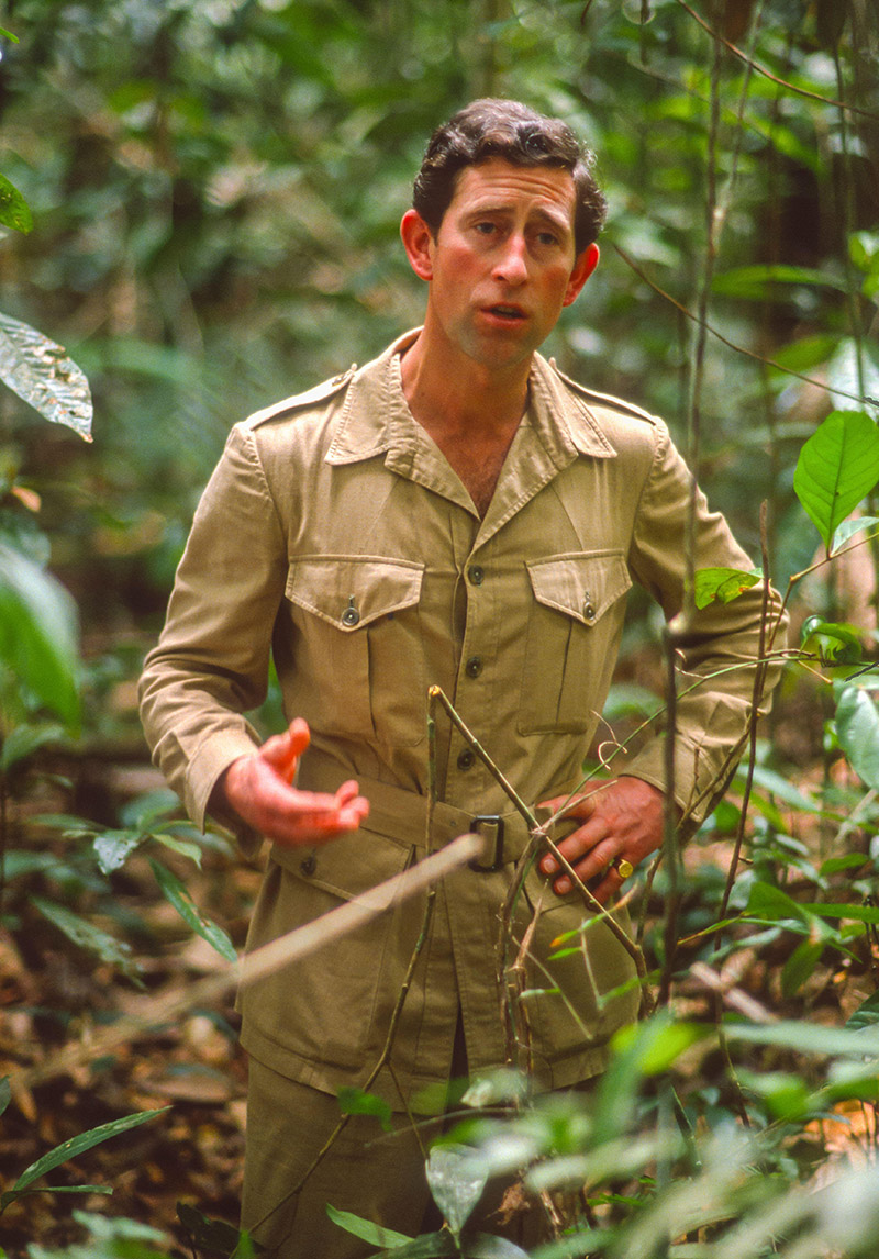Immer schon ein Klimaaktivist: King Charles III in Safari-Uniform zwischen Amazonas-Pflanzen.