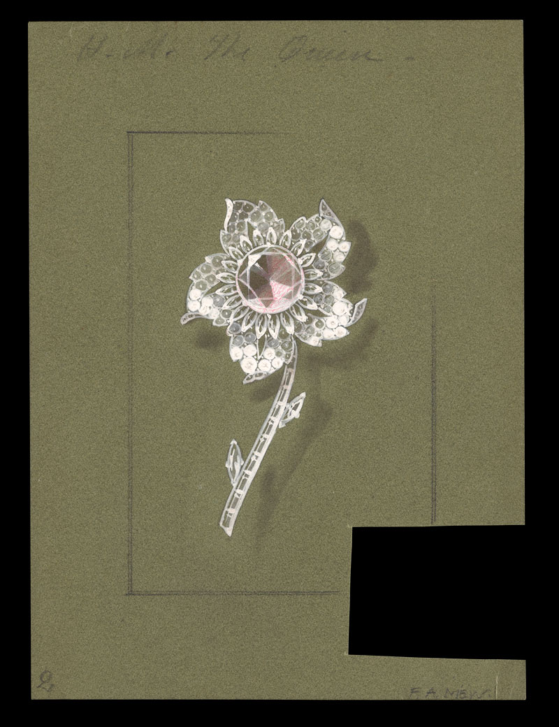 substantial-times-cartier-im-victoria-and-albert-museum-glanz-macht-und-mythos-12-Design-for-the-Williamson-diamond-brooch-by-Frederick-Mew-for-Cartier-London-V&A Zeichnung einer Diamantbrosche in Blütenform mit einem großen rosafarbenen Diamanten in der Mitte, Stil und zwei Blättern, alles diamantbesetzt.
