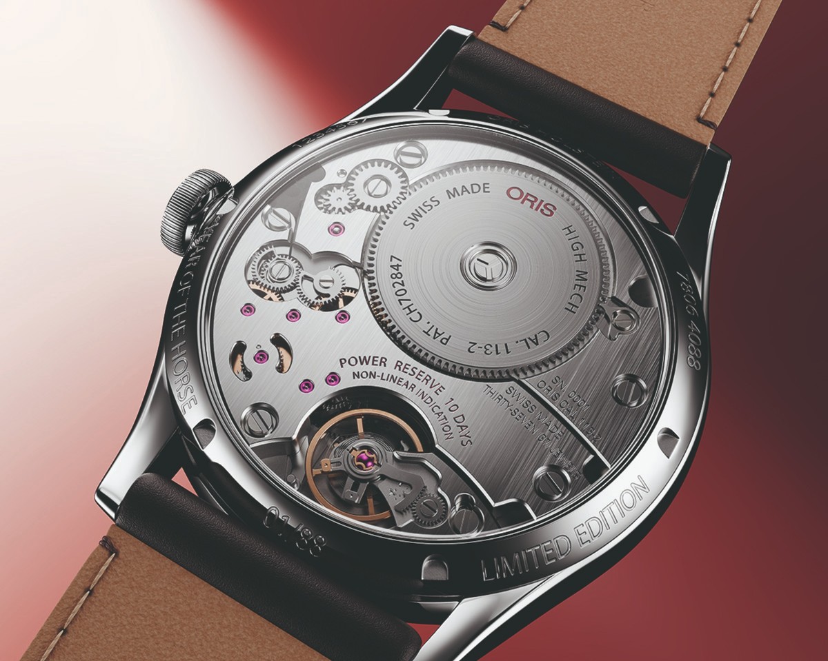 Sichtboden der Oris Year of the Horse Limited Edition mit Handaufzugswerk Kaliber 113 und Gravur Year of the Horse Limited Edition
BU

Credit

