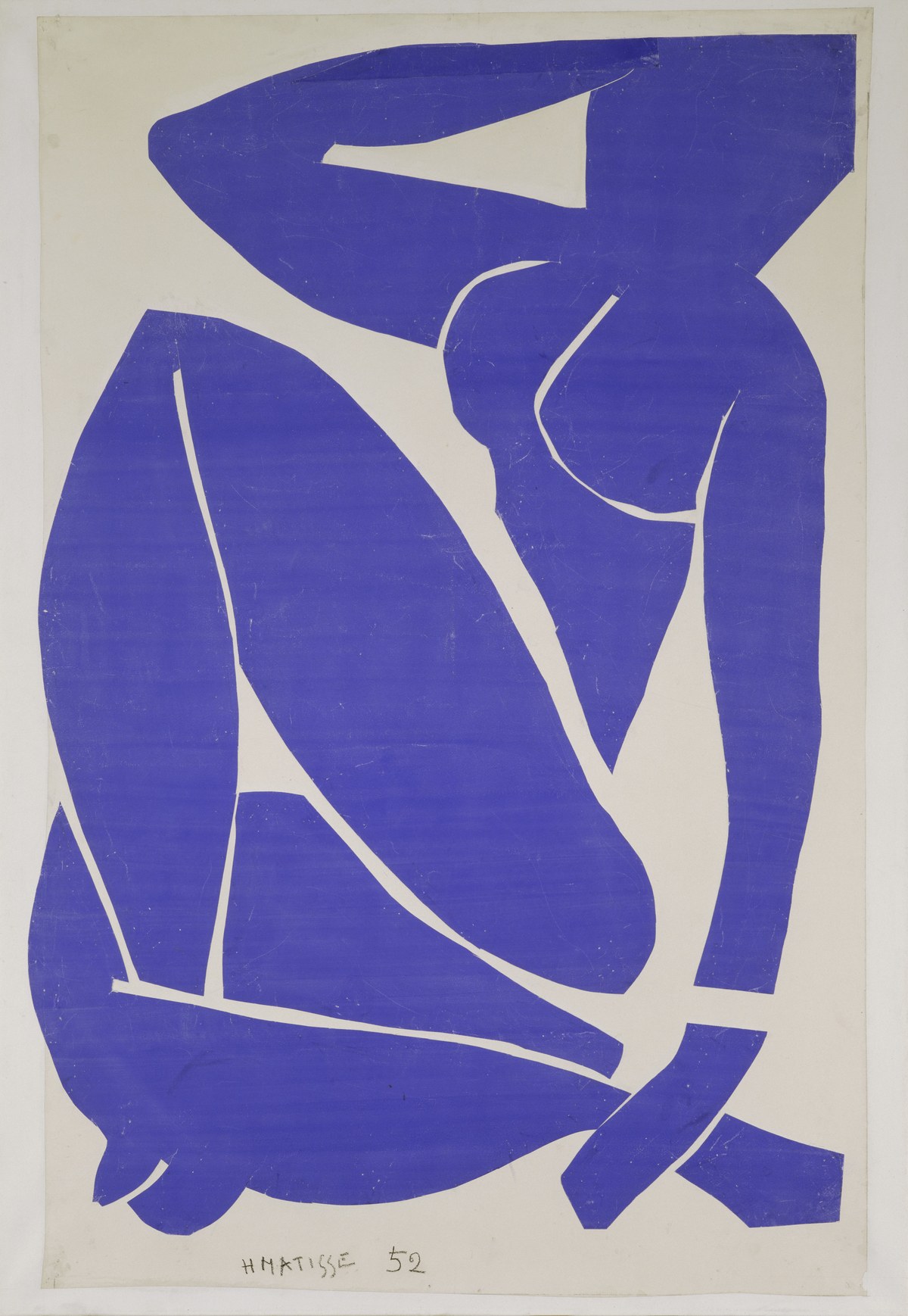 substantial-times-nu-bleu-III Das Bild zeigt einen stilisierten blauen Frauenakt aus ausgeschnittenen Papierformen in sitzender Haltung