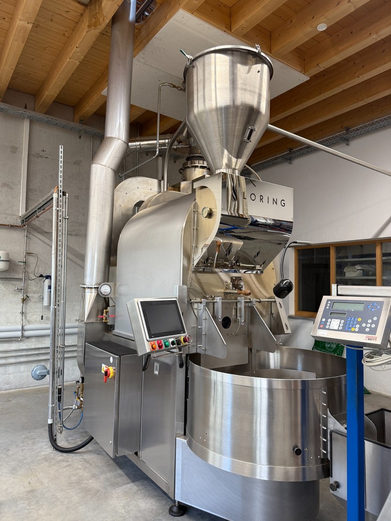 Kaffeeröster in der Murnauer Kaffeerösterei